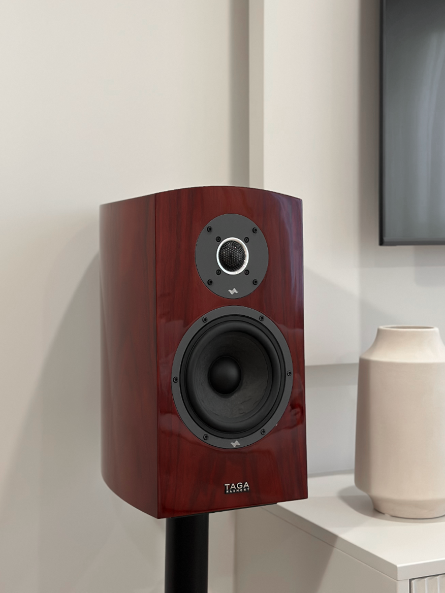 Taga Harmony Diamond Bookshelf